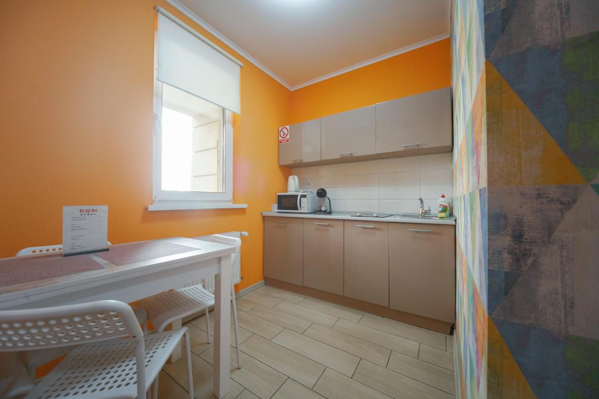 Bonapart Lviv Bagian luar foto