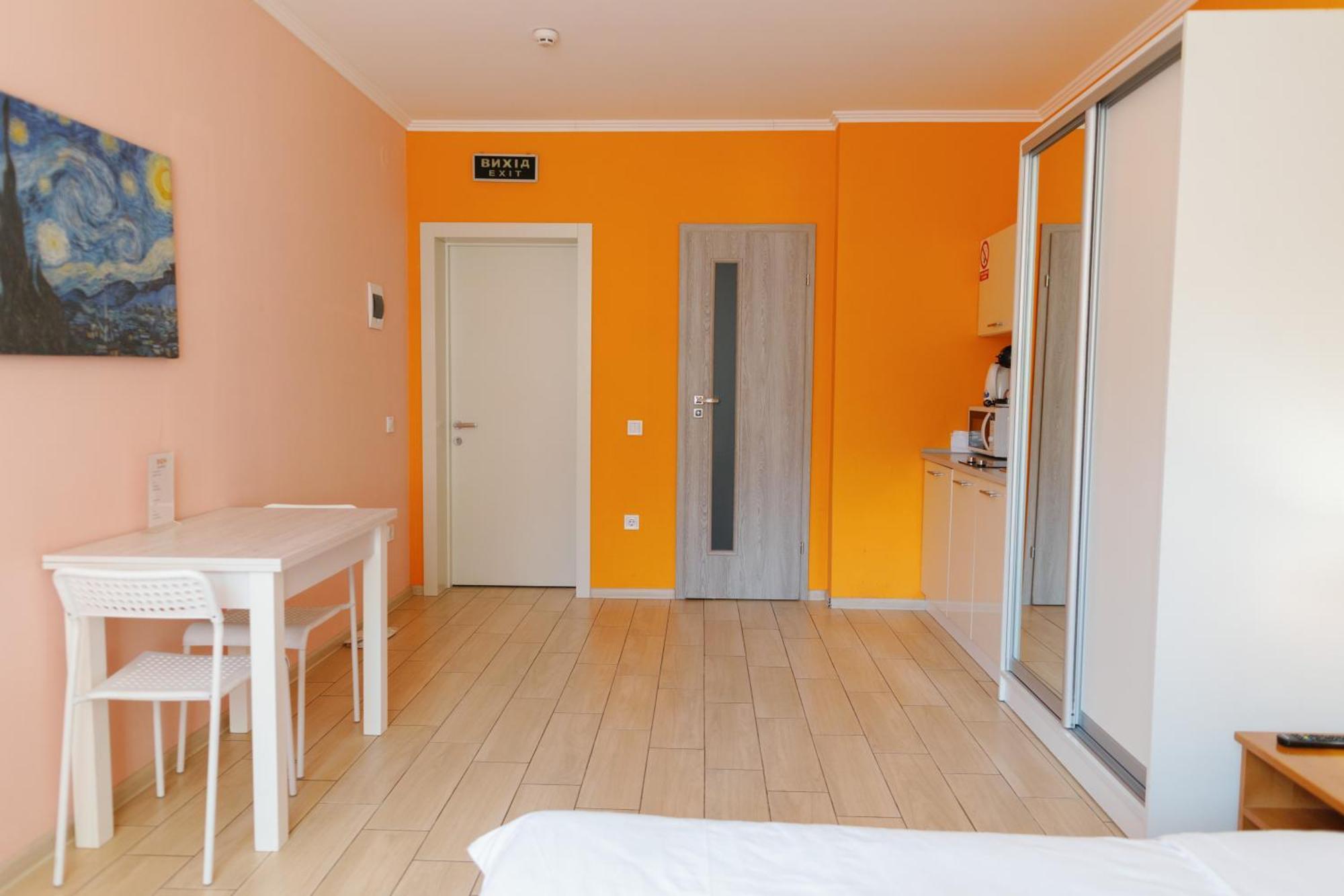 Bonapart Lviv Bagian luar foto